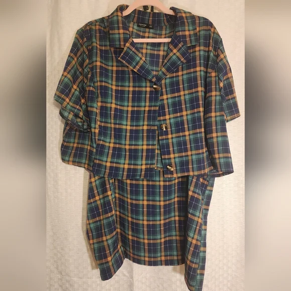 5/$16 💓Plaid Button Up And Skirt Set Blue Green and Yellow Co-ord 2 Piece Set - Picture 2 of 10